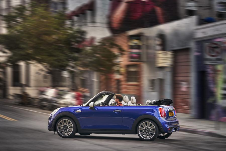  Mini Cooper S Cabrio (F57) 2018 года  (WW) (фото 28 из 222)